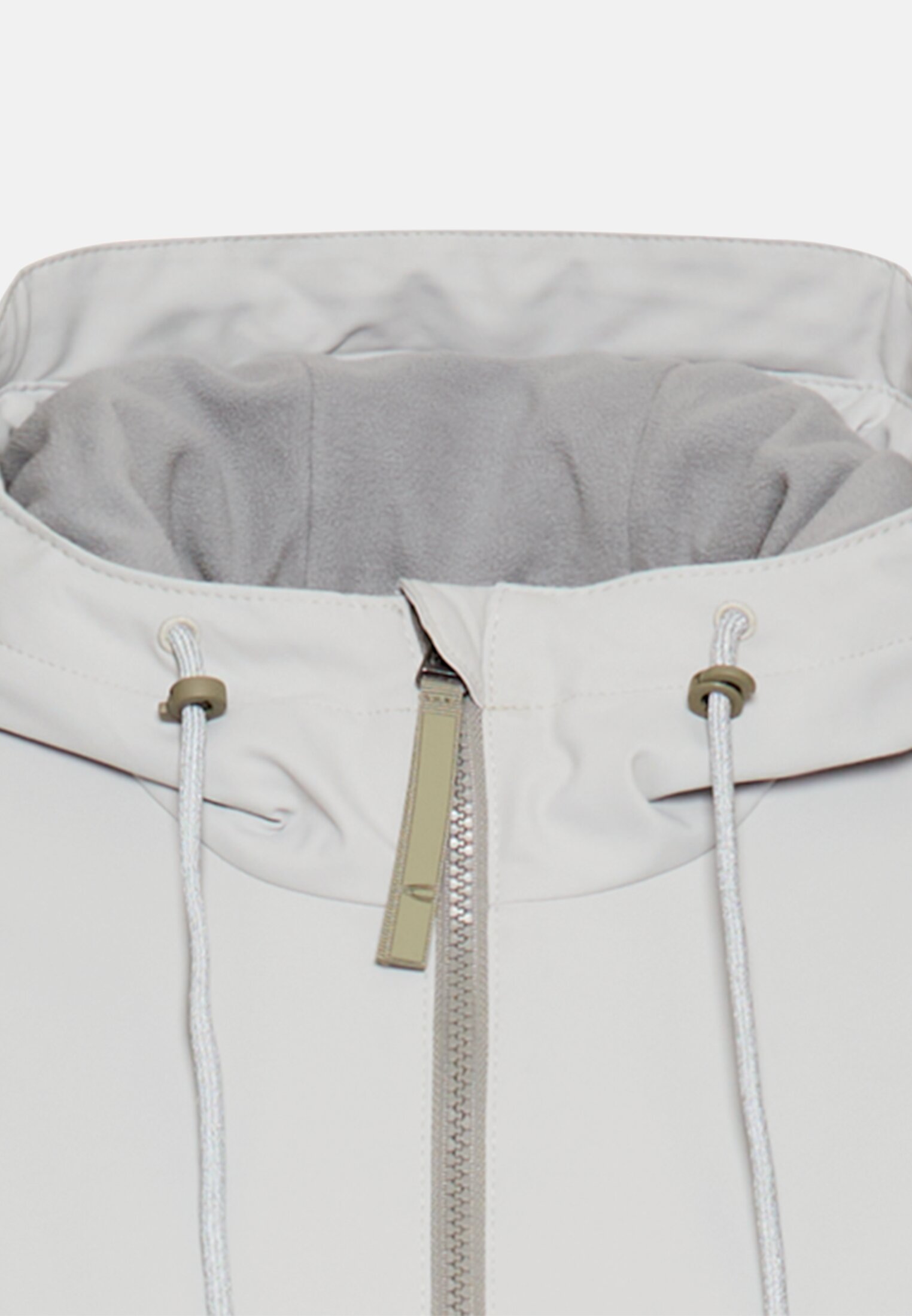 Damen Funktionsjacke mit abnehmbarer Kapuze Silber vorne nah