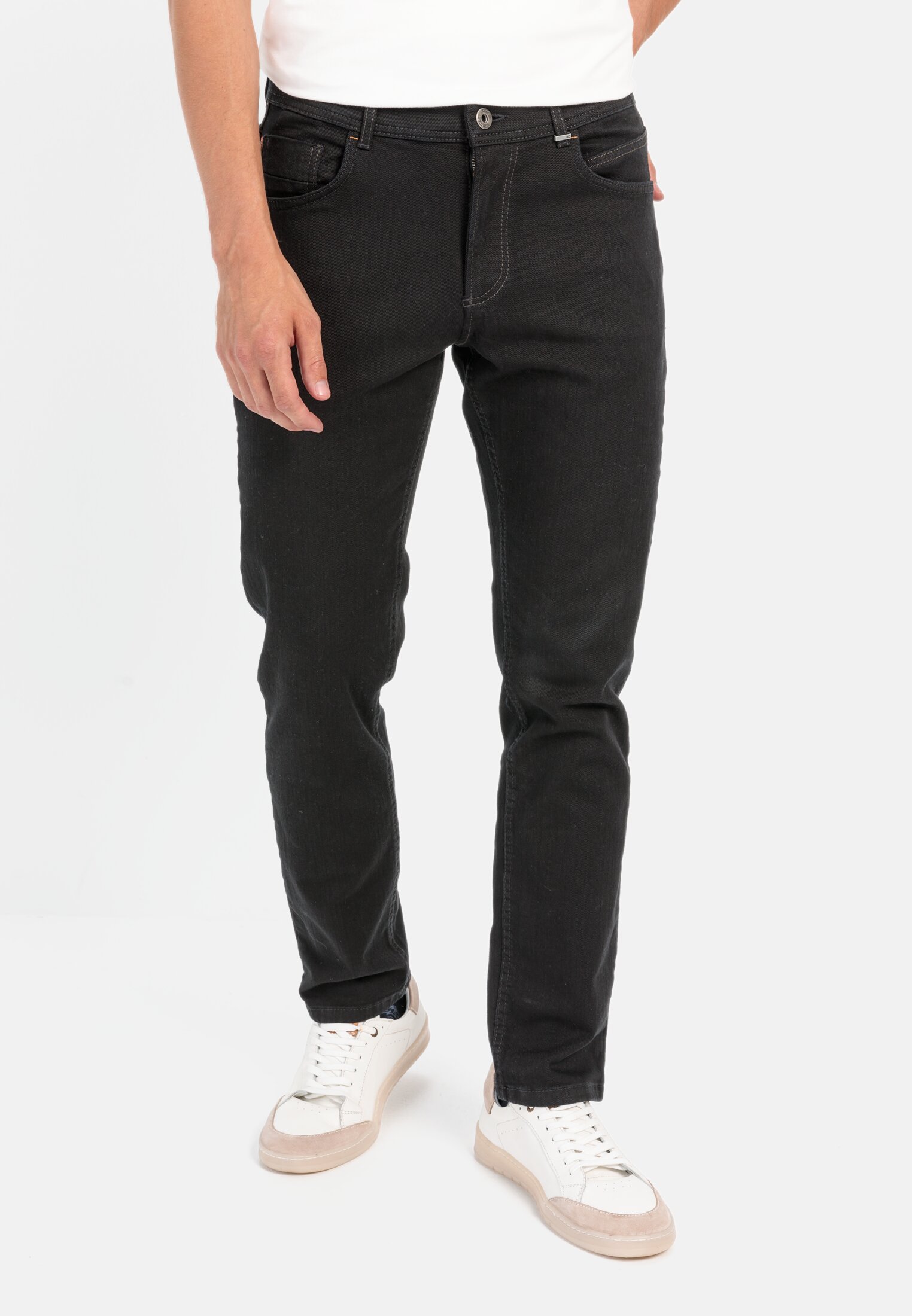 Heren Regular fit jeans met 2-wegs stretch Zwart gedragen voor