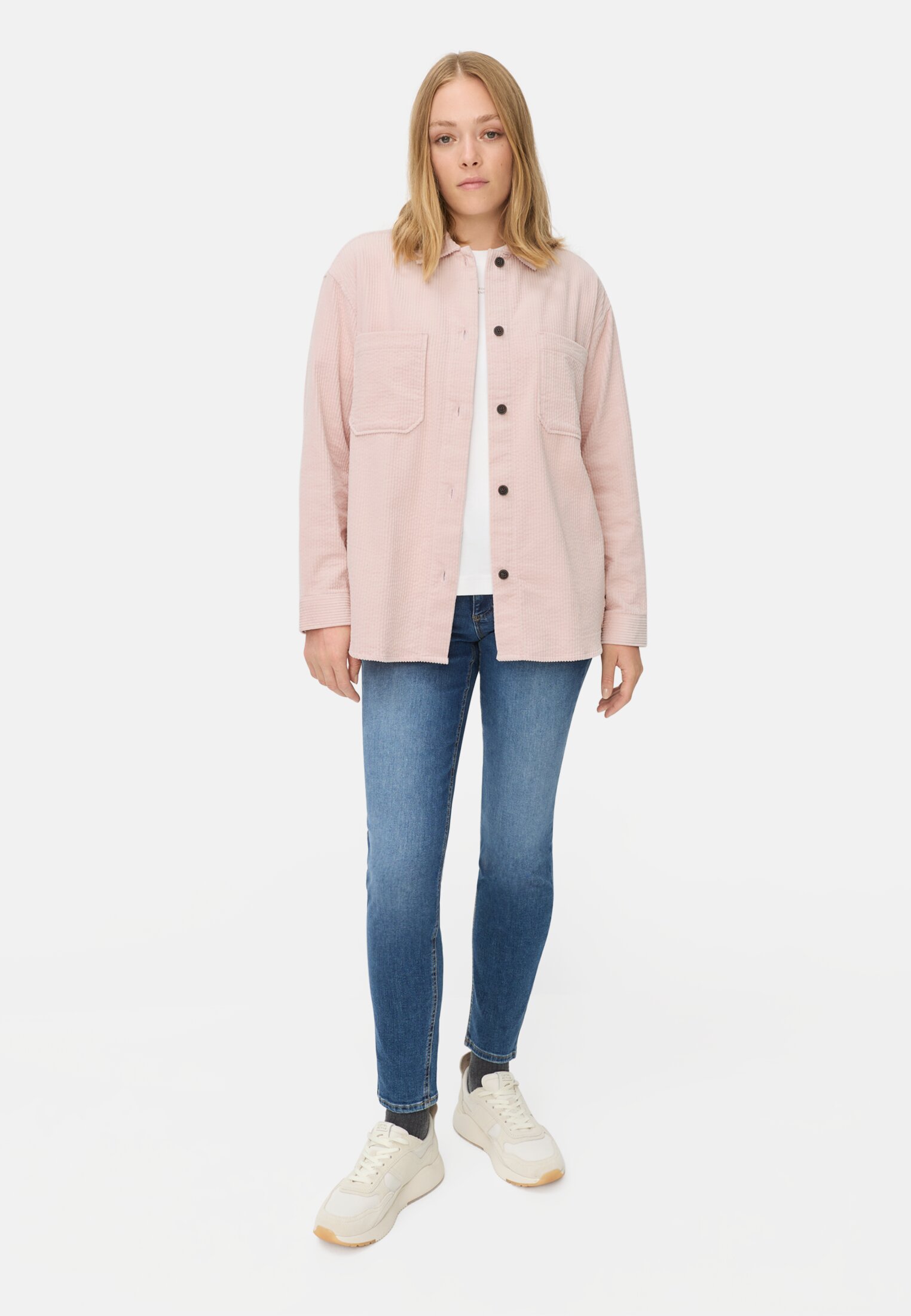Damen Cord-Bluse aus reiner Baumwolle Lilarosa getragen vorne Ganzkörper