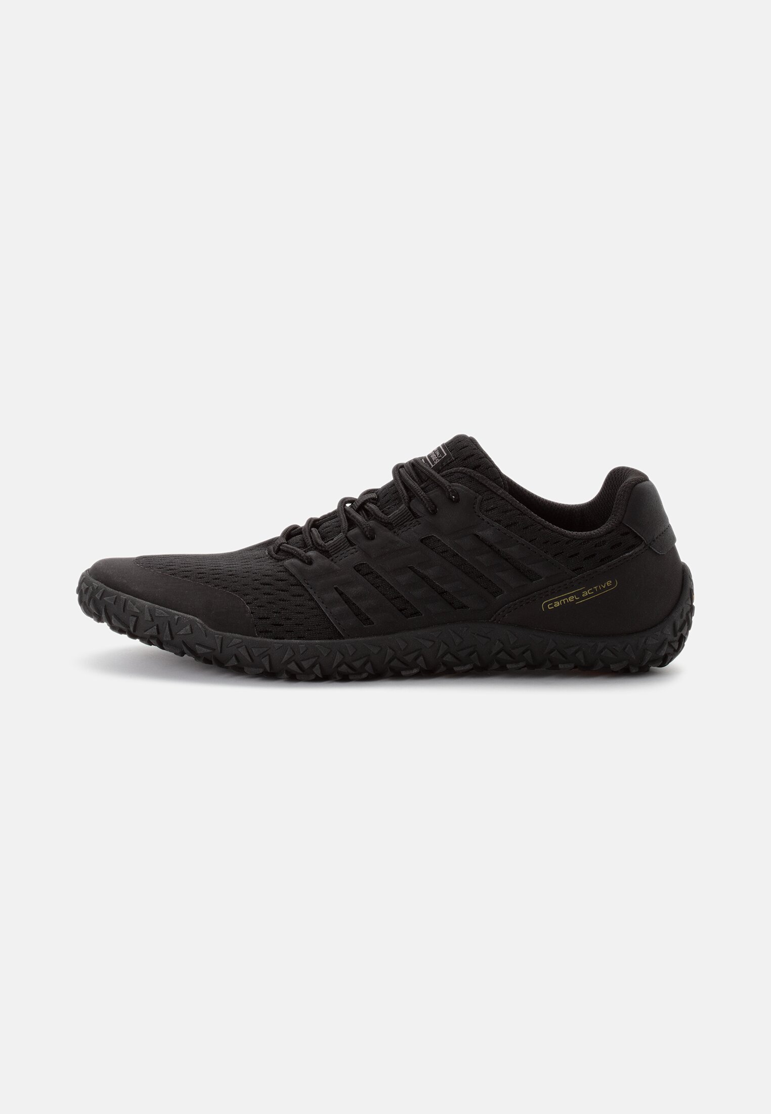 Men Sneakers with a flexible sole Black frontal front