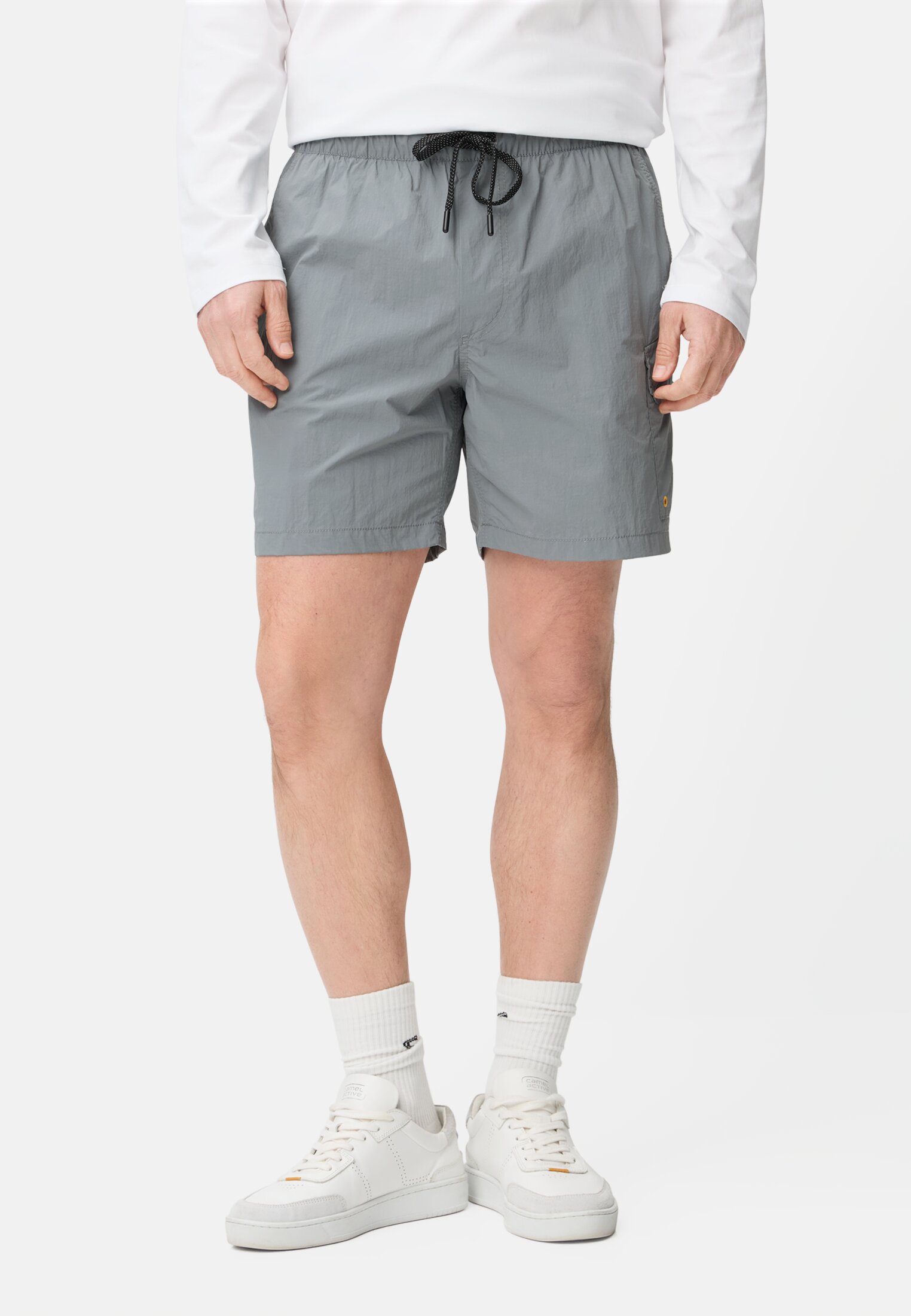 Herren Shorts mit Tunnelzug Sturmblau getragen vorn