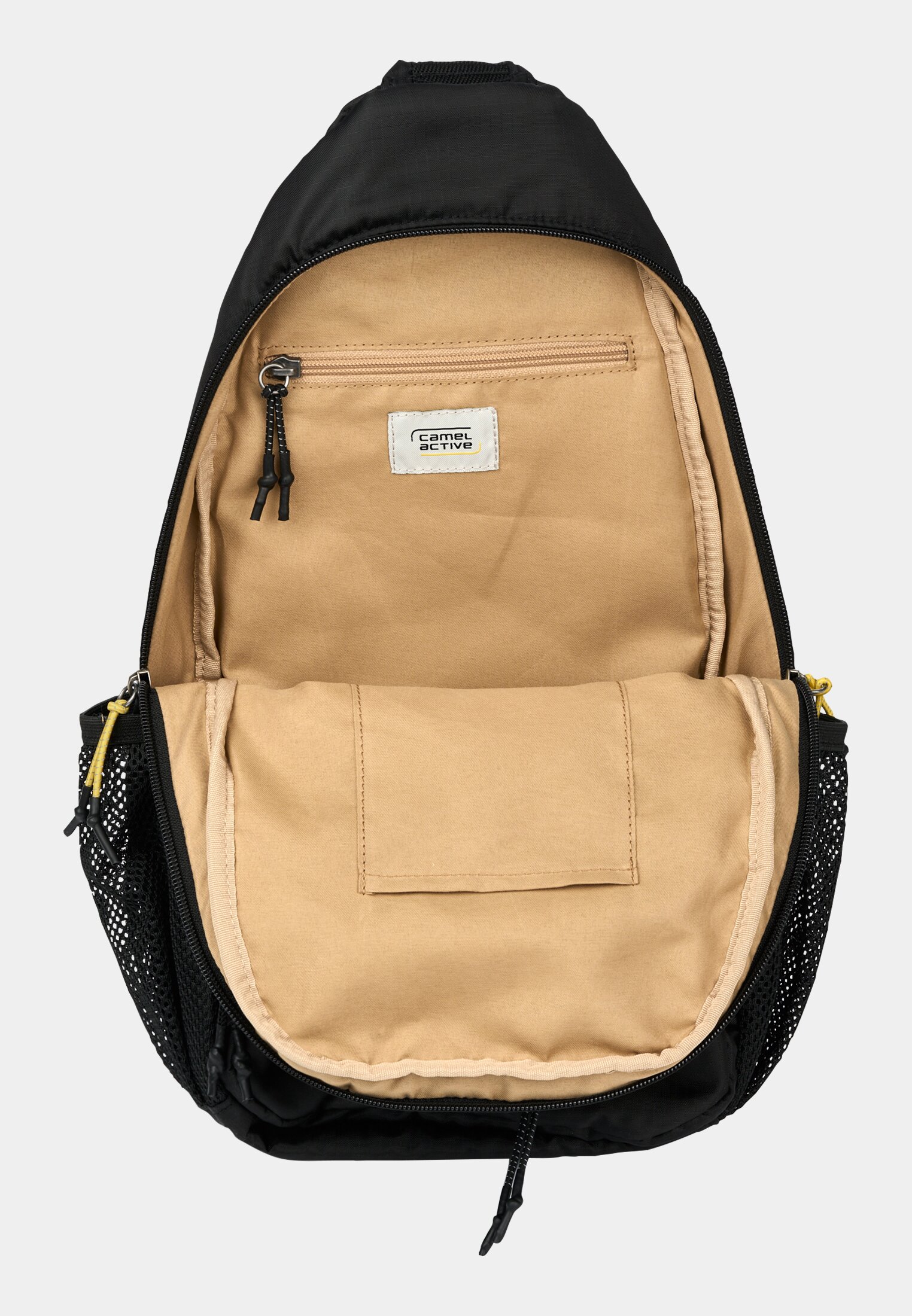 Men Shores City backpack with detachable front pocket Black front close