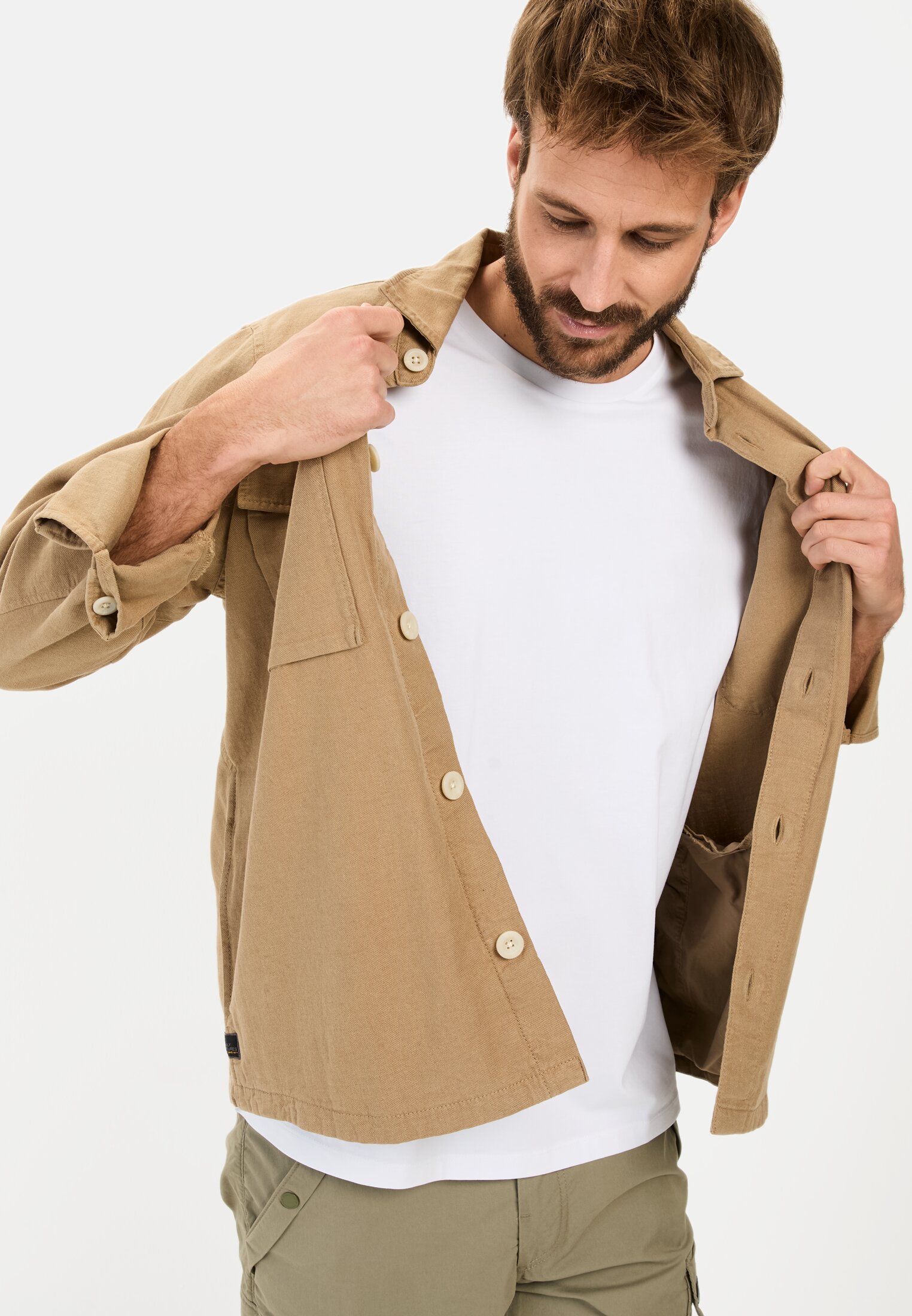 Men Overshirt made from a linen-cotton blend Brown worn emotional