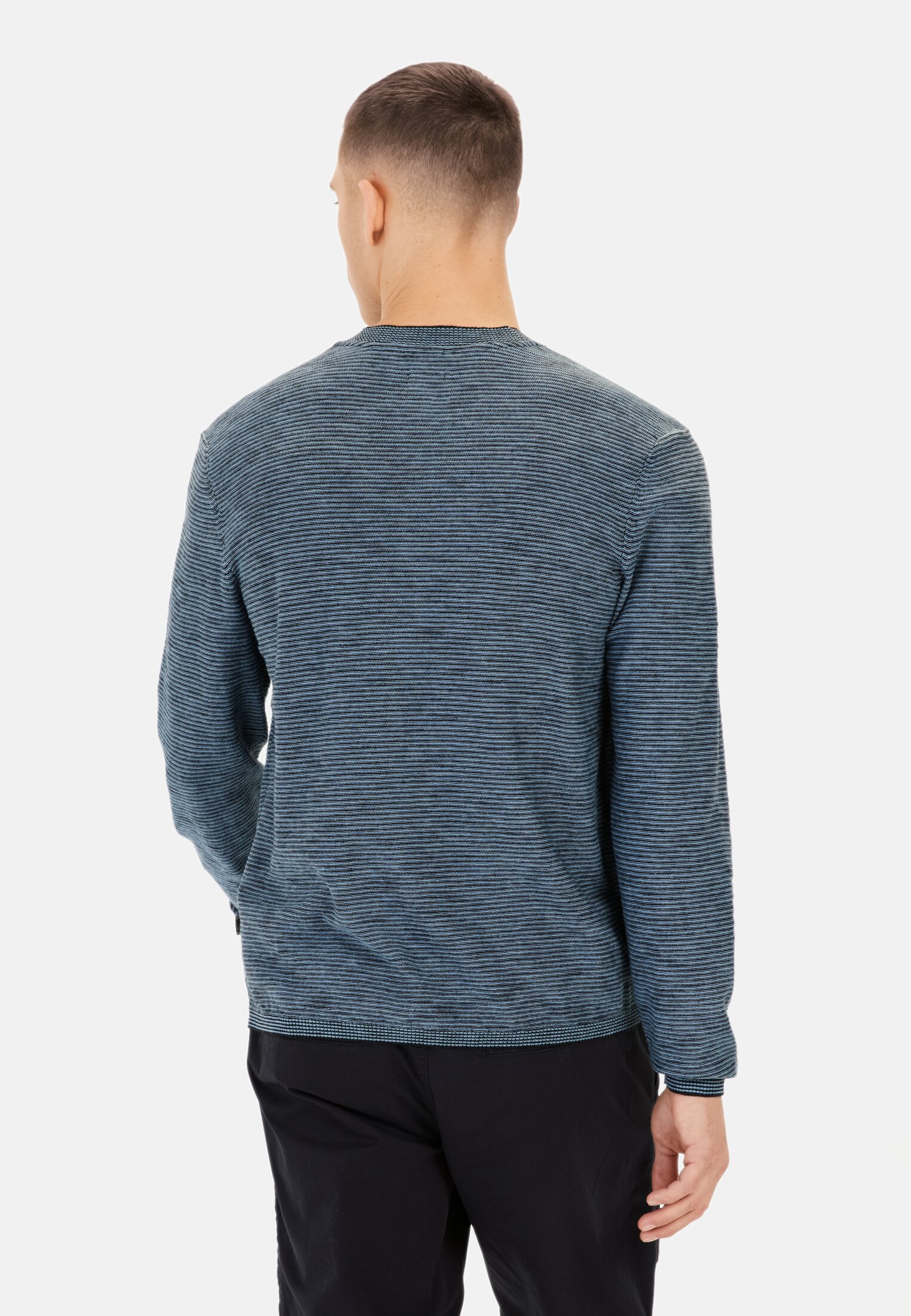 Men Henley long-sleeve shirt made from a cotton blend Blue worn back