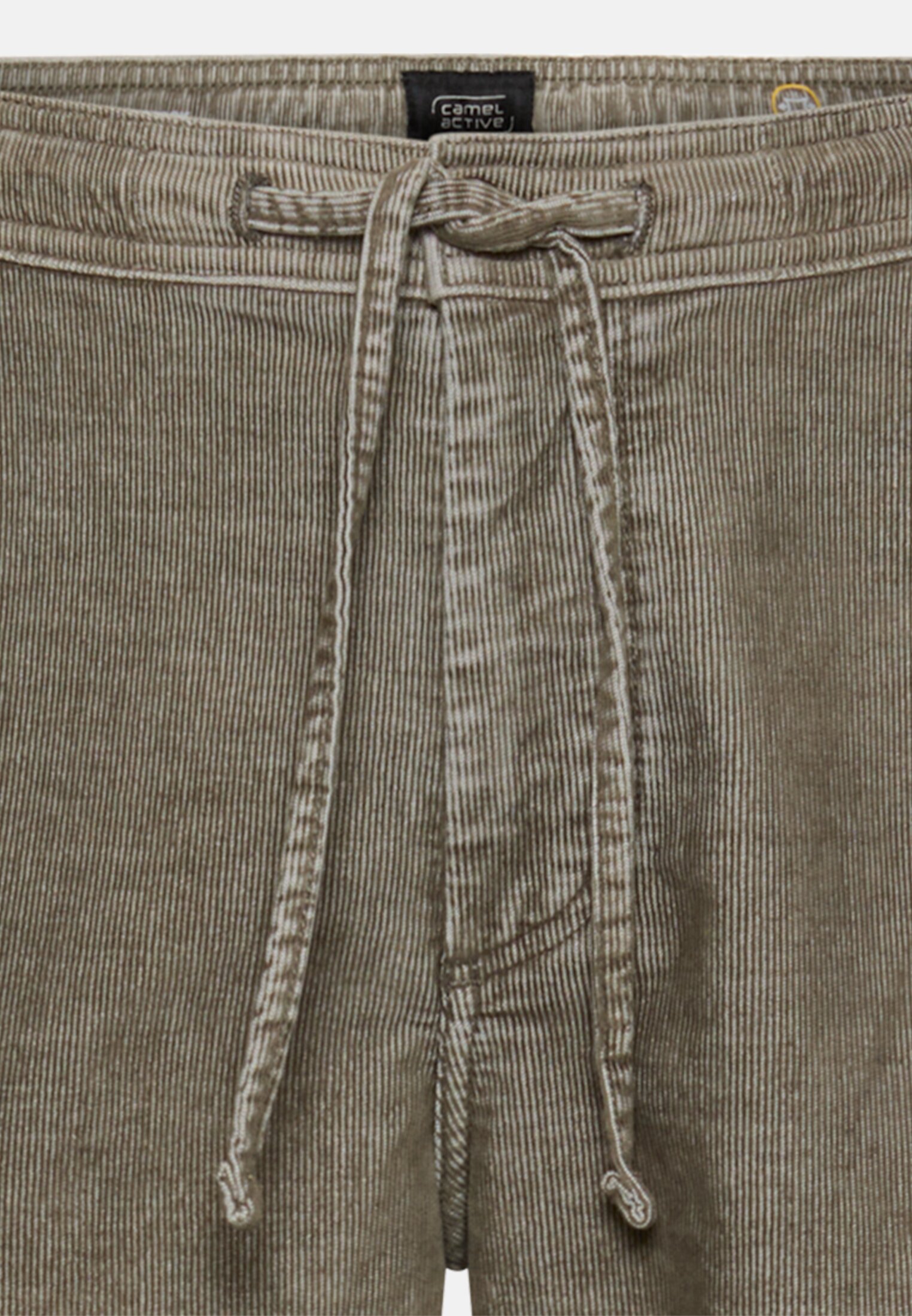 Men Bermuda shorts with drawstring Olive Green front close