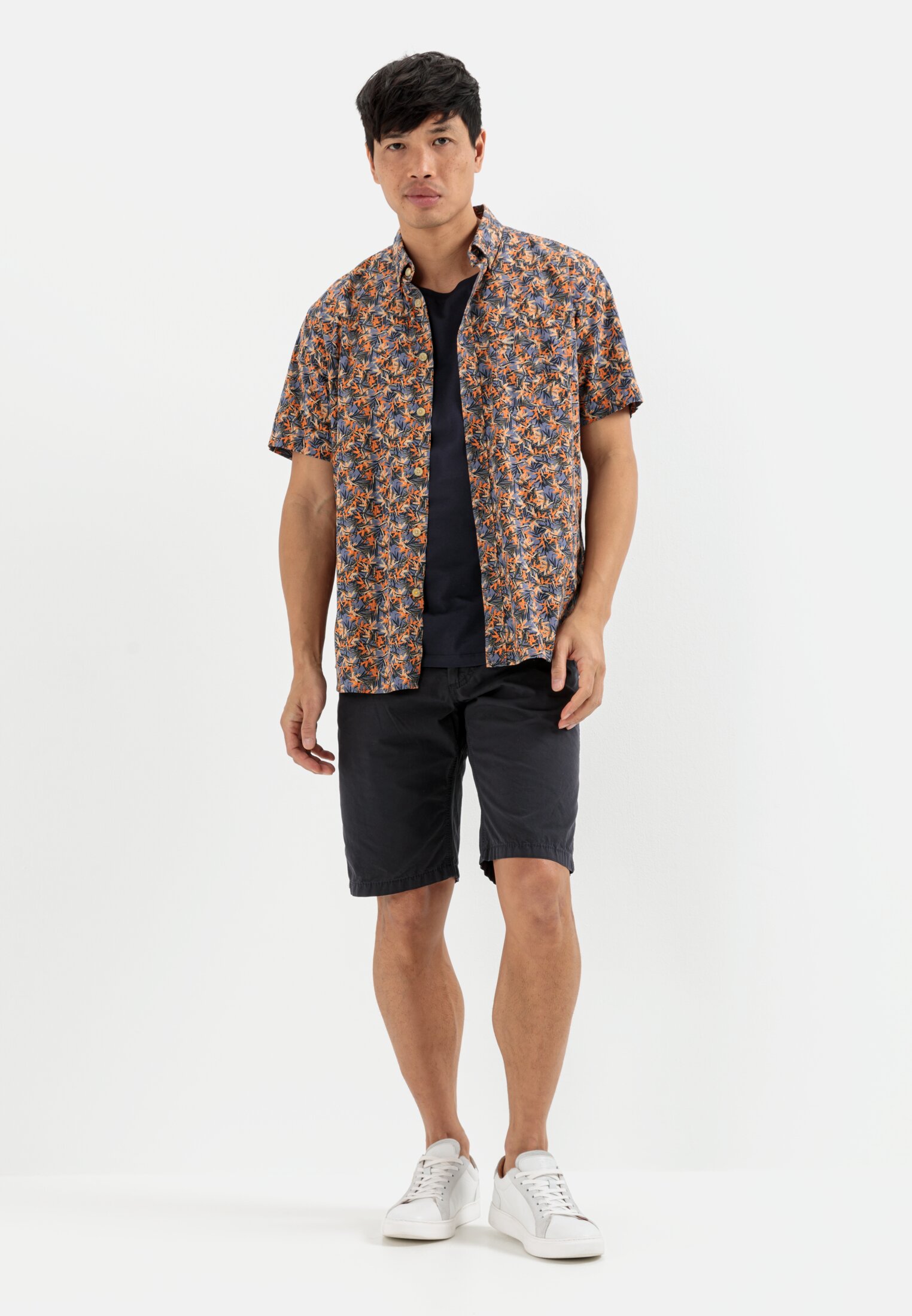 Men Chino shorts Regular Fit Dark Blue worn front full body