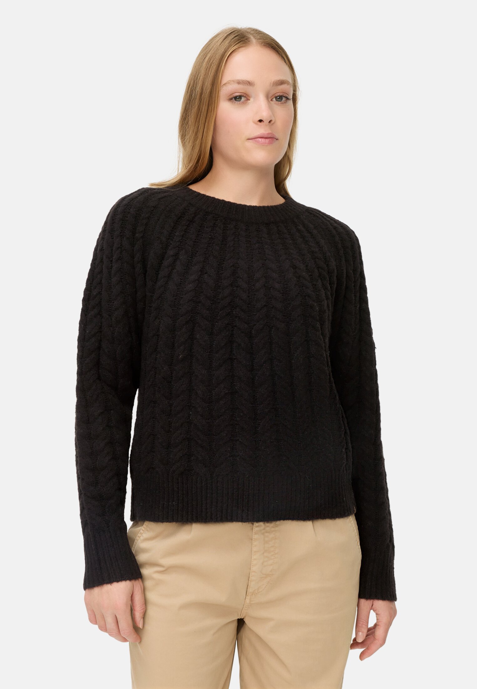 Damen Strickpullover mit Rundhalskragen Kaviar getragen vorn