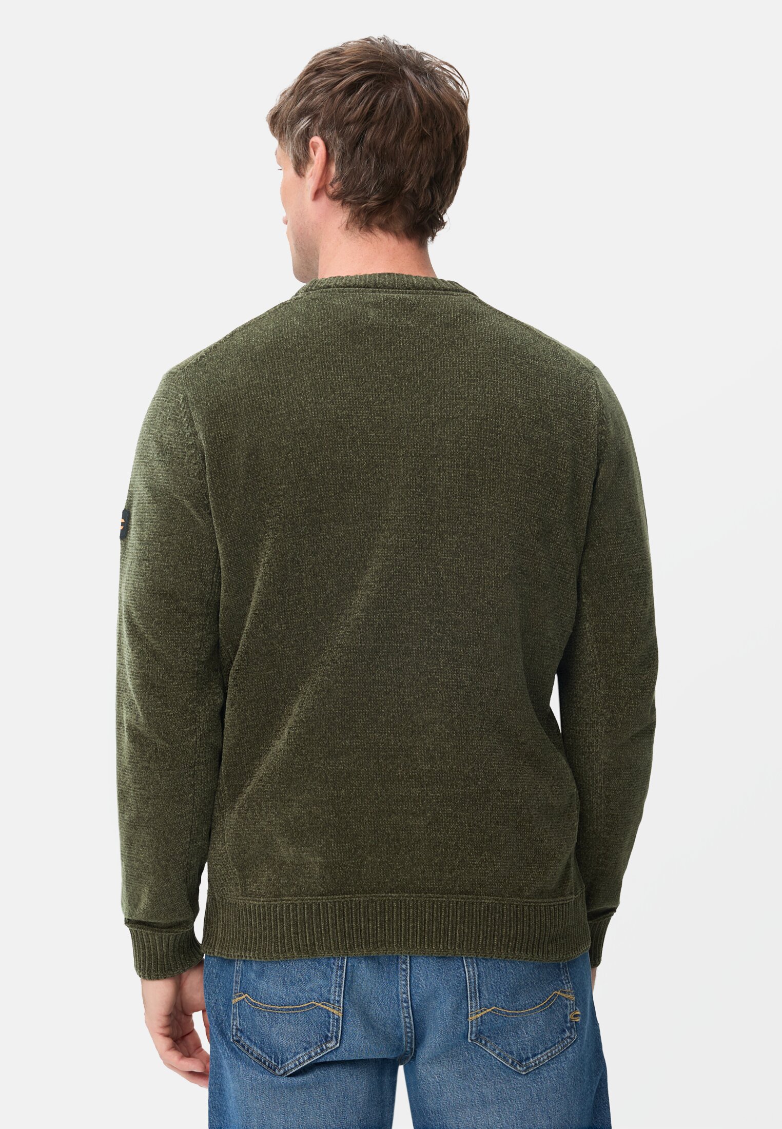 Herren Pullover mit seitlichem Strick-Einsatz Olivgrün getragen hinten