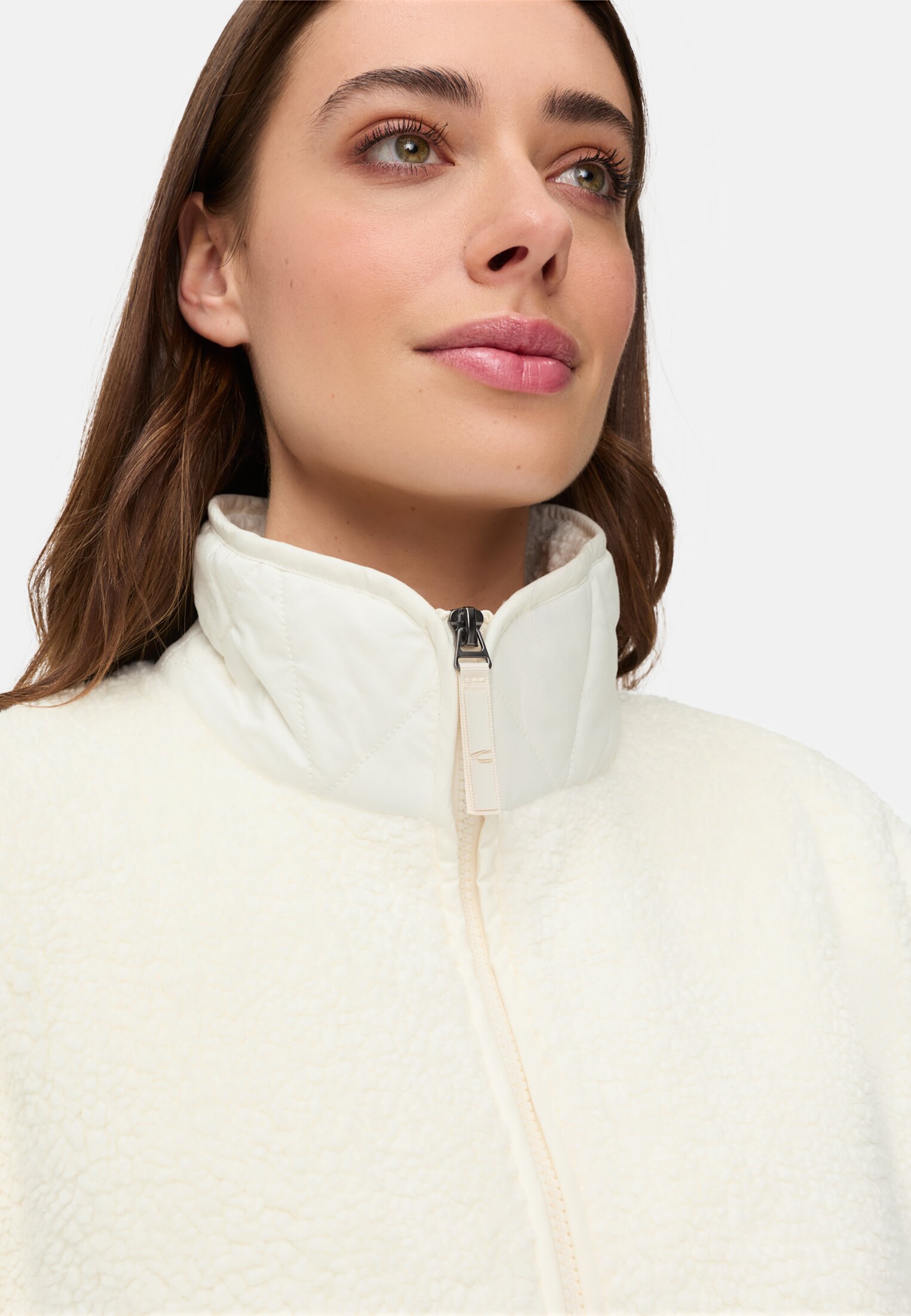 Damen Teddy Troyer Milchweiß getragen detailliert nah