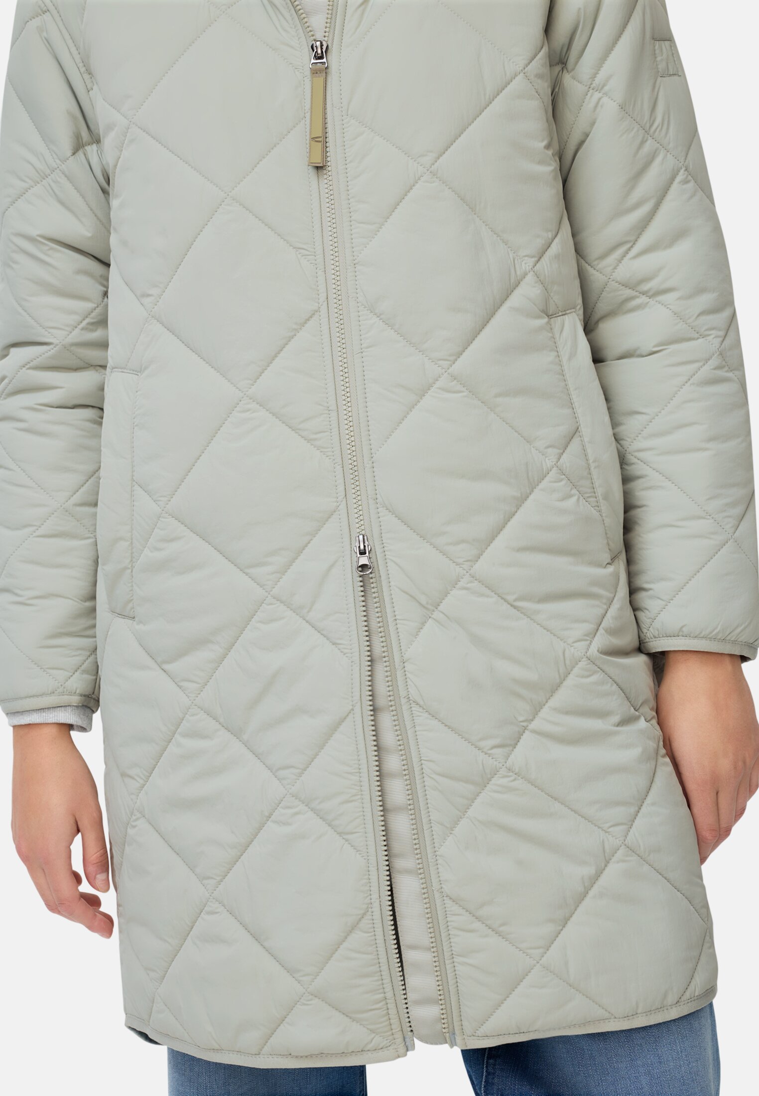 Women Water-repellent parka with two-way zip Sage worn detail close