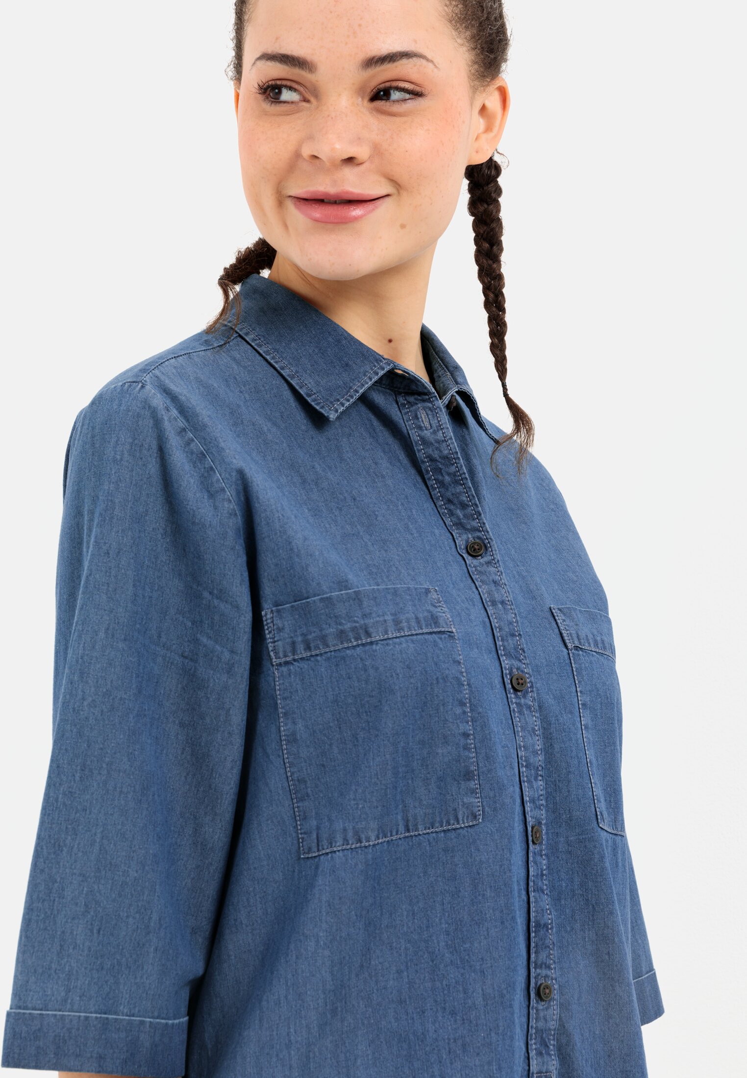 Women Organic Cotton denim dress Blau worn detail close