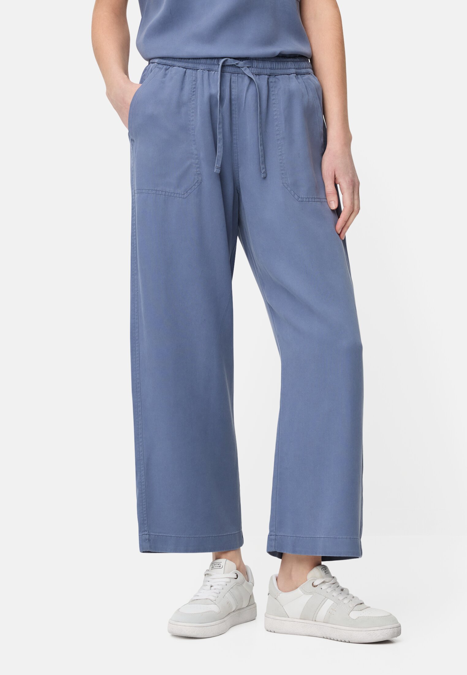 Vrouwen Culotte met trekkoord Oceaanblauw gedragen voor