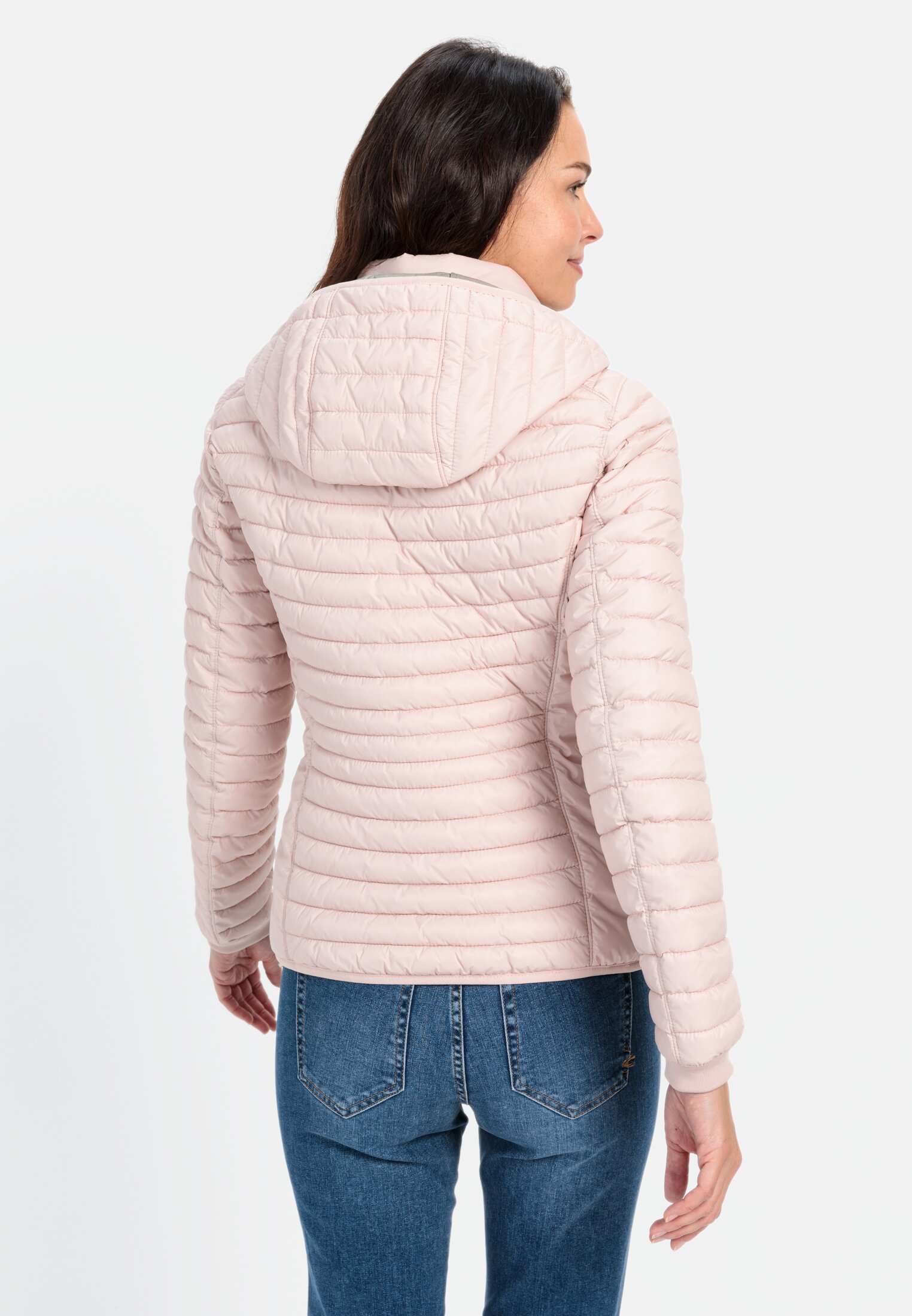 Damen Leichte Steppjacke aus recyceltem Polyamid Rosa getragen hinten