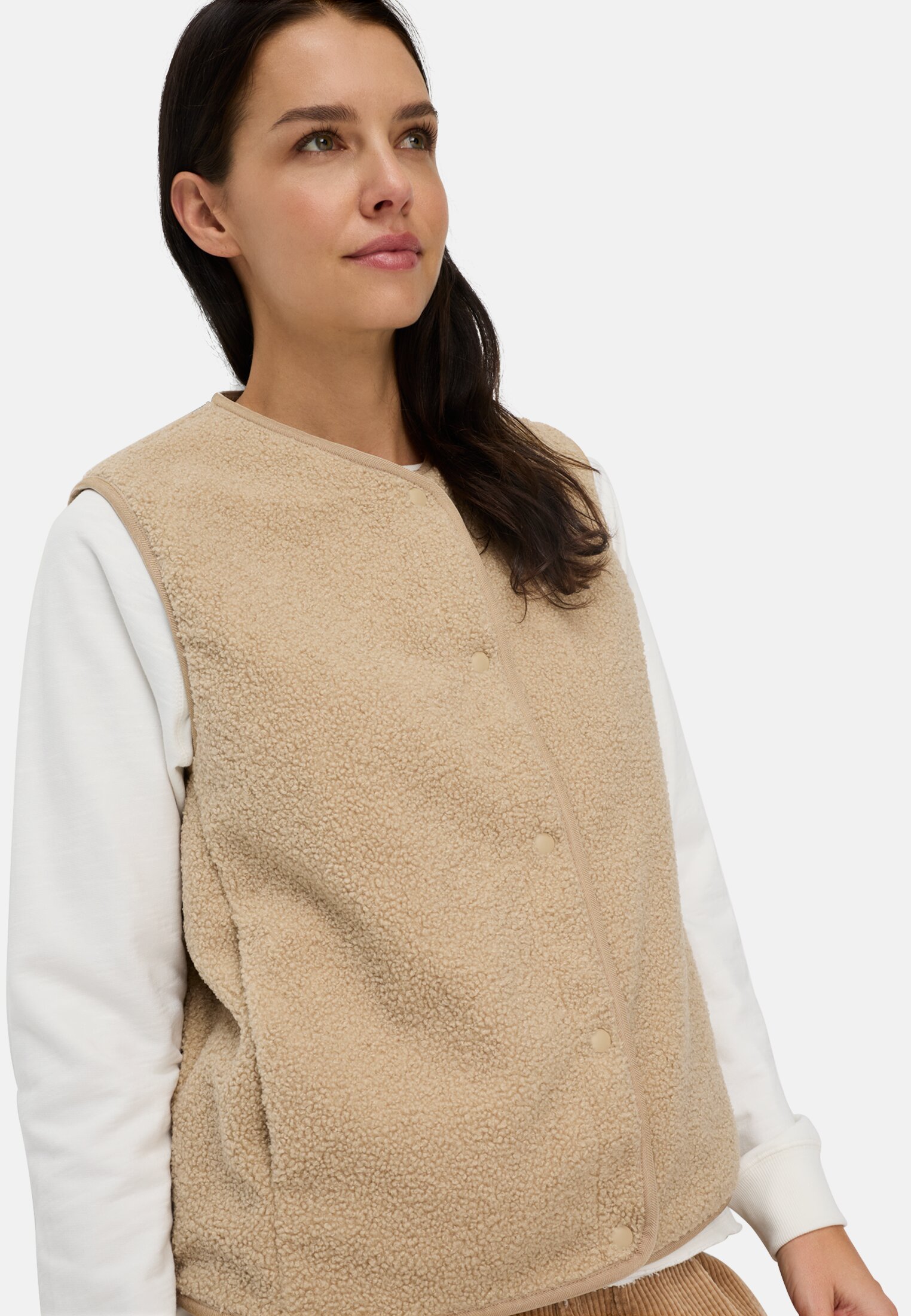 Women Fleece vest with button closure Cashmere worn detail close