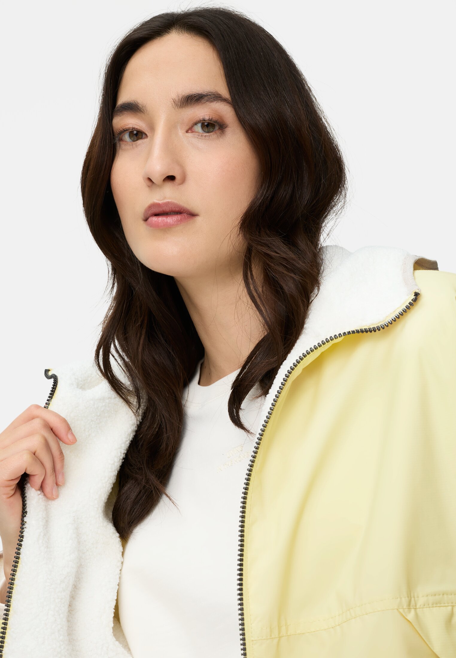 Damen Wendeblouson mit Kapuze Limonengelb getragen detailliert nah