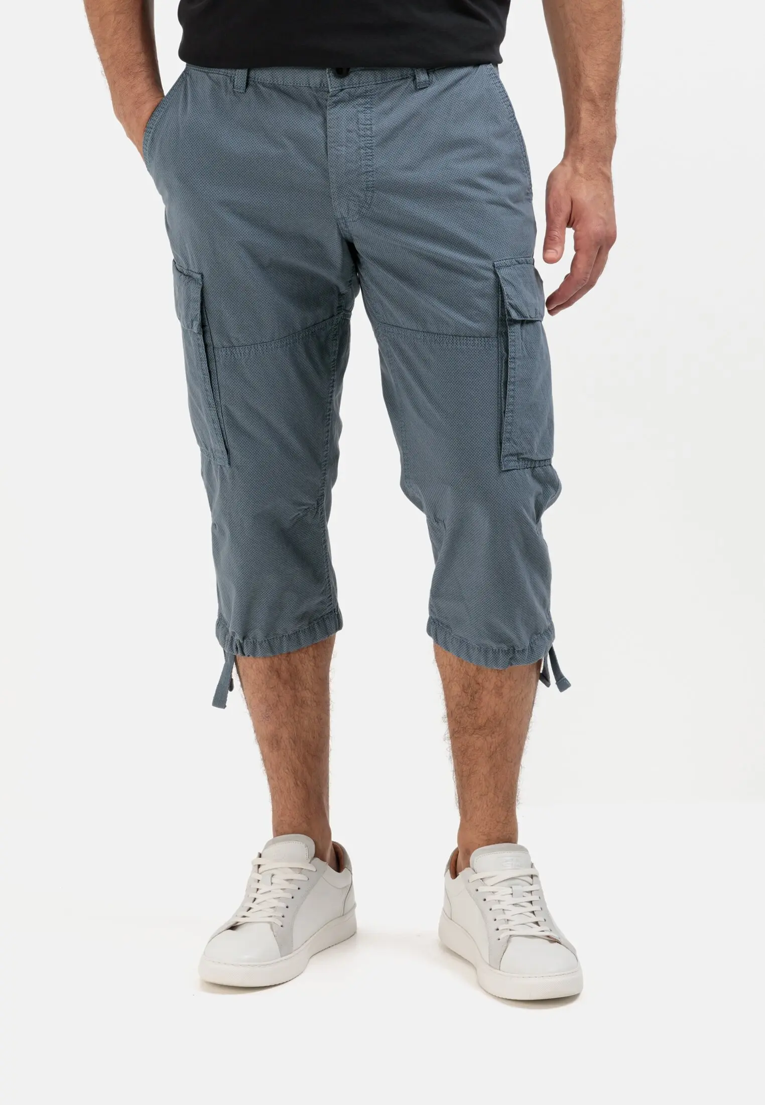 3 4 Cargo shorts for Men in blue camel active