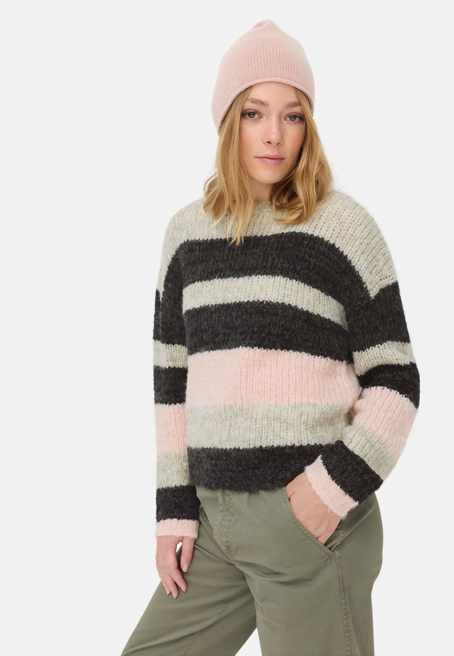 Women Soft sweater in boxy fit Caviar worn emotional