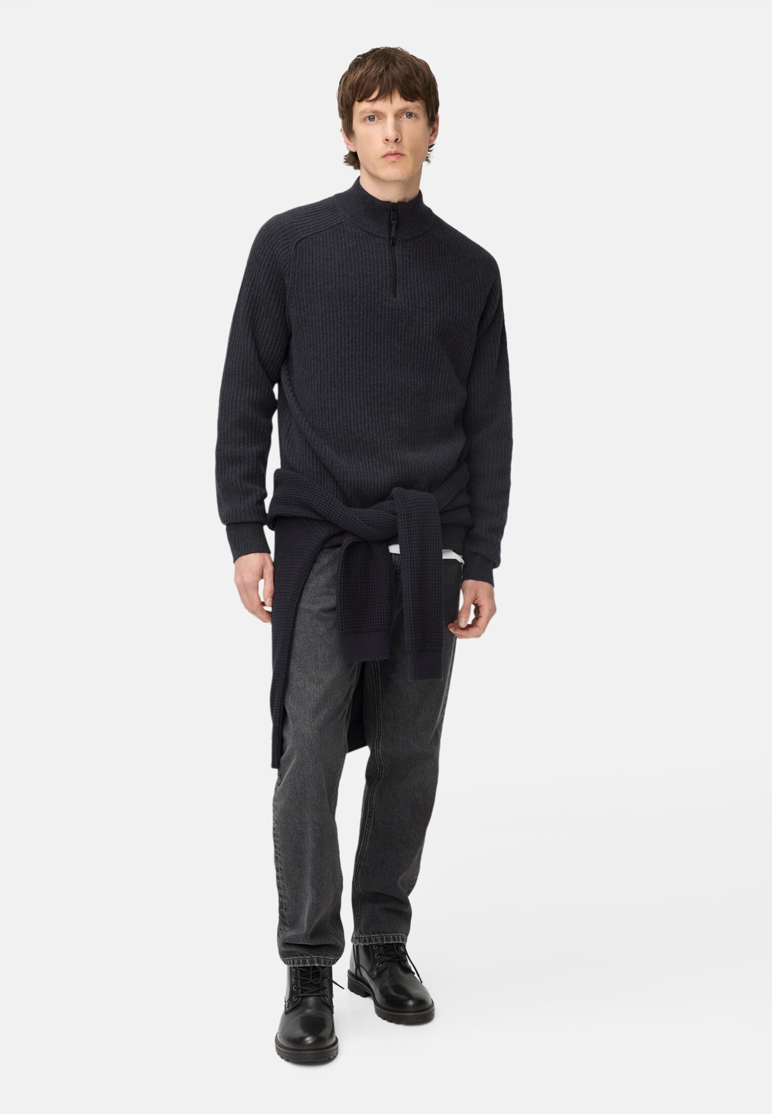 Men Knitted troyer made of pure wool Navy blue worn front full body