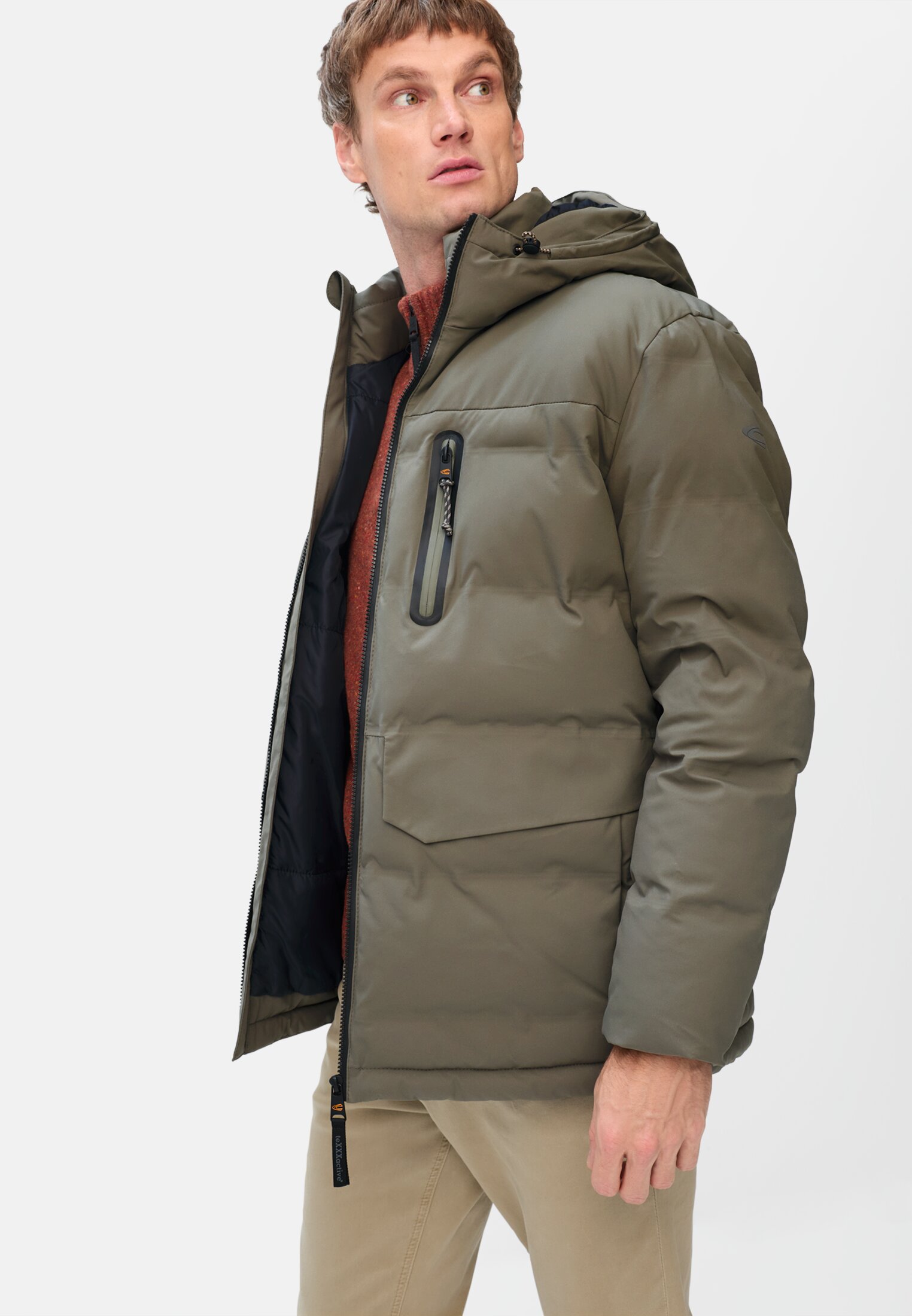 Herren teXXXactive® Funktionsjacke mit versiegelten Nähten Khaki getragen emotional