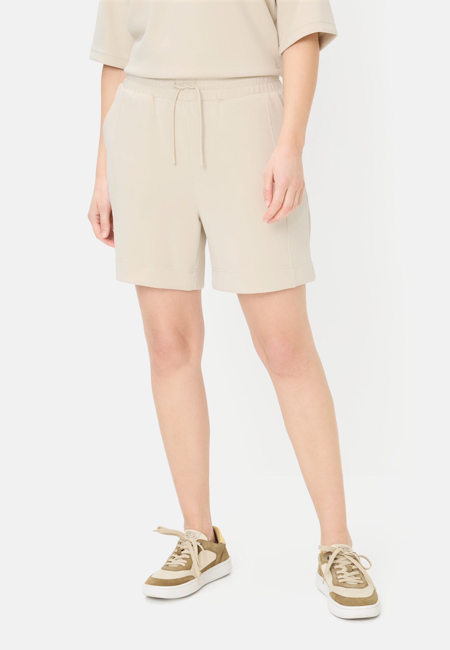 Damen Hose mit Tunnelzug Perlweiß getragen vorn