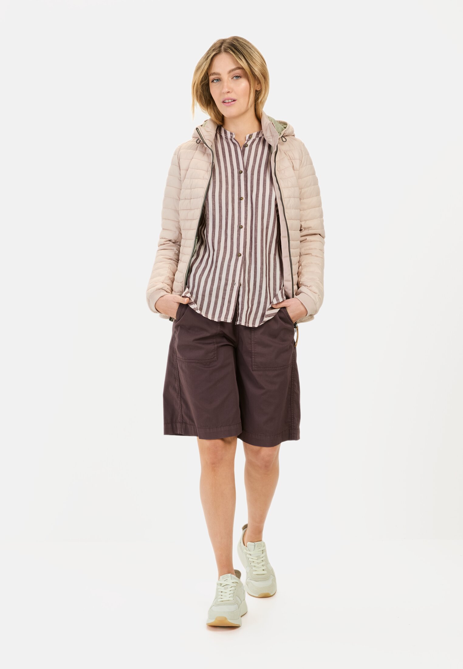 Women Lightweight quilted jacket made from recycled polyamide Rose worn front full body