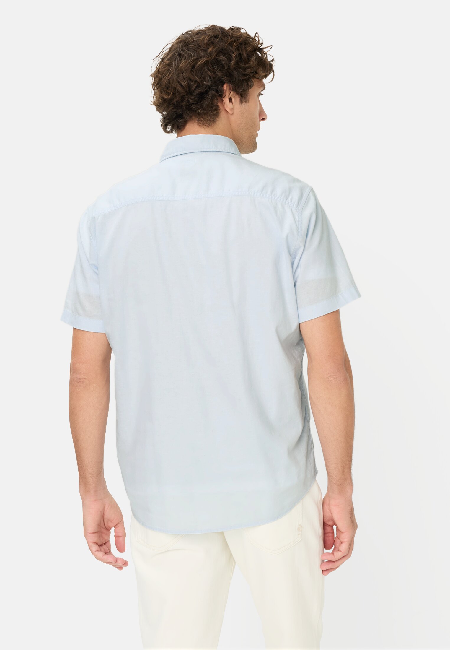 Heren Korte mouwen shirt van linnenmix Hemelsblauw gedragen achter