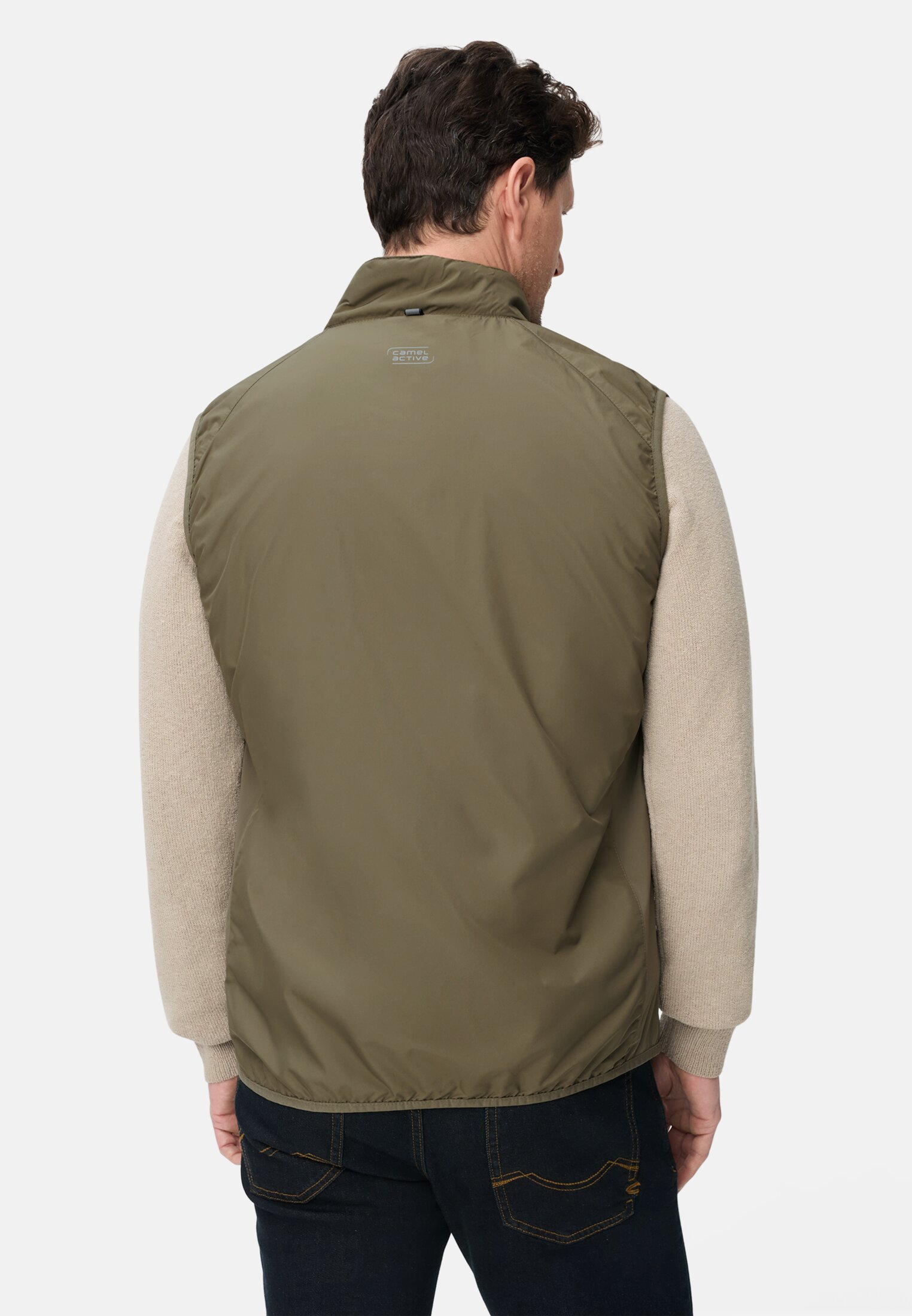 Herren Leichte Weste aus wasserabweisendem Material Olivgrün getragen hinten