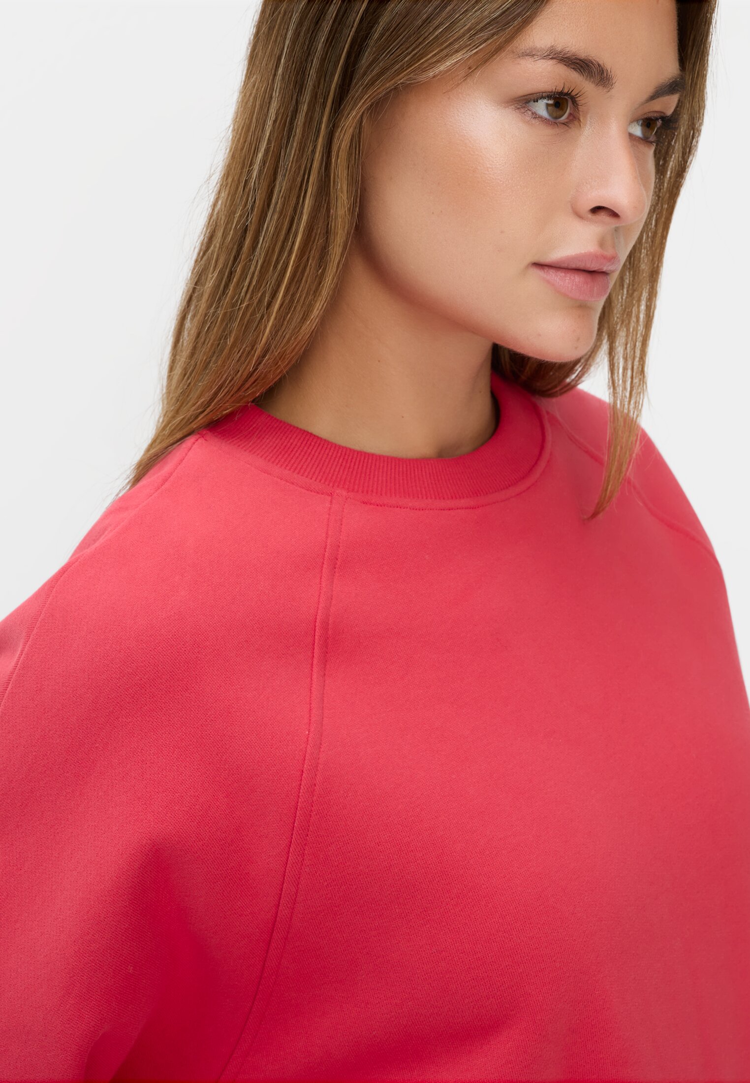 Damen Sweatshirt aus Baumwolle Rot getragen detailliert nah