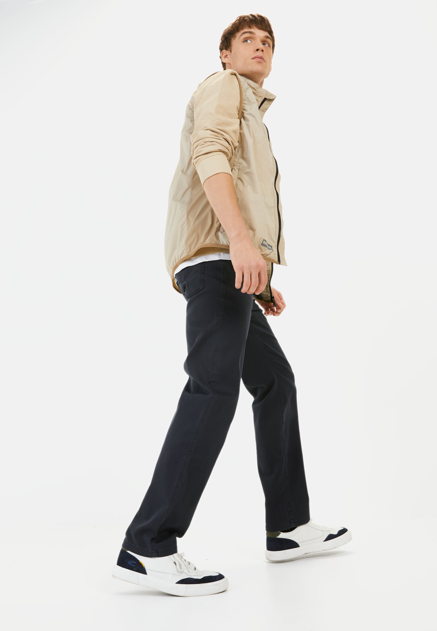 Men Relaxed Fit 5 Pocket Trousers Dark Blue worn emotional